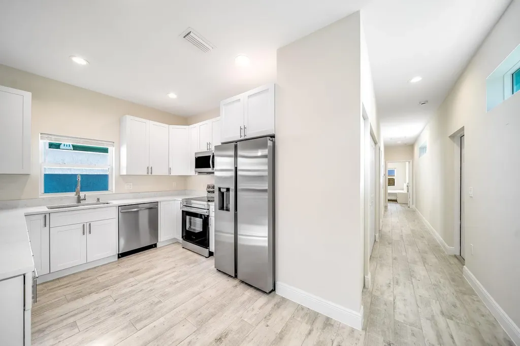 2710 Nokomis Avenue West Palm Beach FL 33409