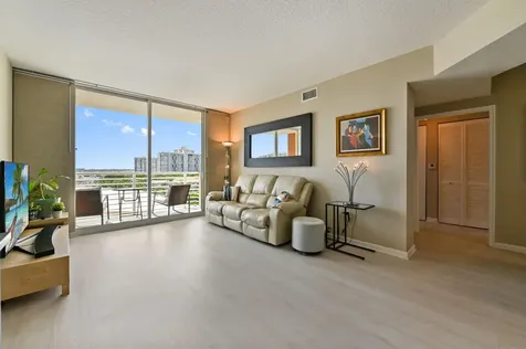 18800 NE 29th Avenue Aventura FL 33180