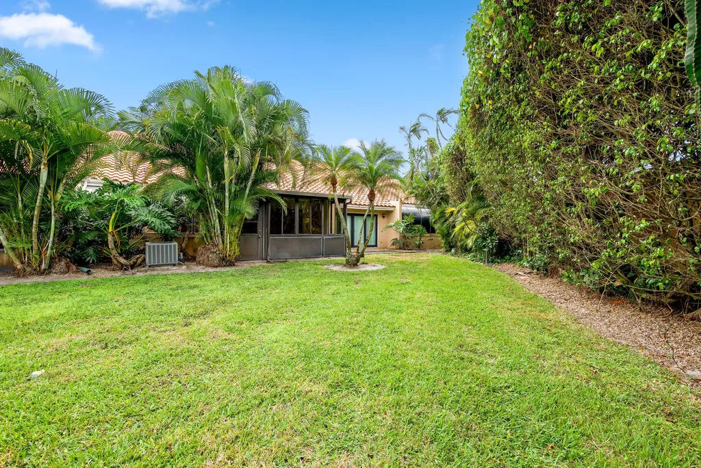 22675 Meridiana Drive Boca Raton FL 33433