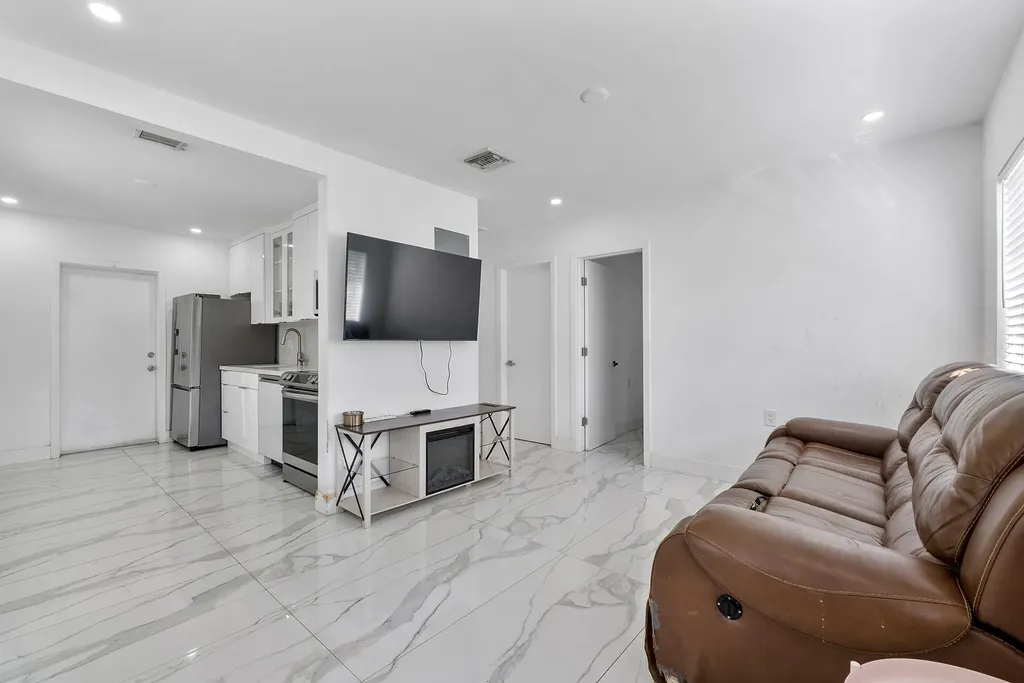 3125 SW 12th Place Fort Lauderdale FL 33312