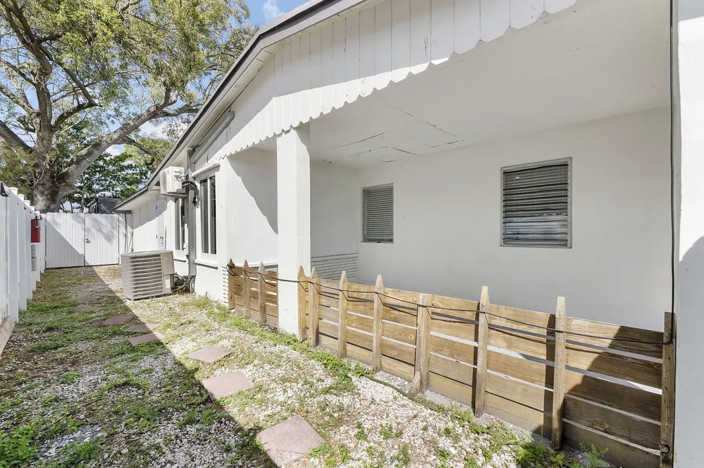 3125 SW 12th Place Fort Lauderdale FL 33312
