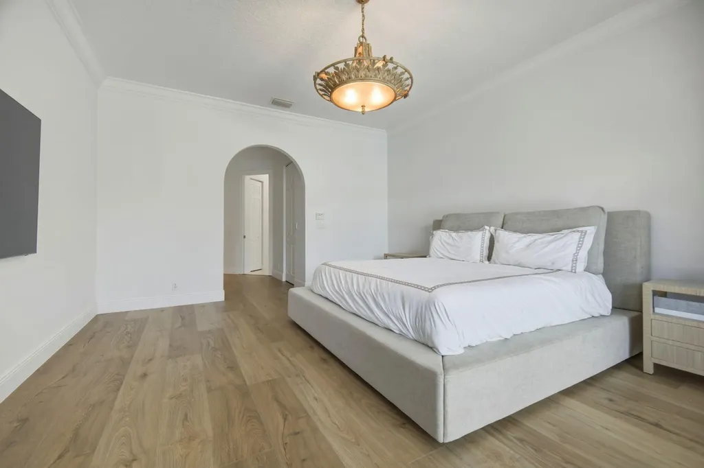 10995 Whitehawk Street Plantation FL 33324