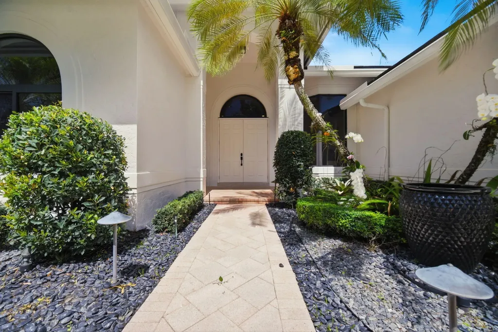 10995 Whitehawk Street Plantation FL 33324