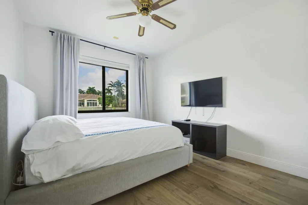 10995 Whitehawk Street Plantation FL 33324