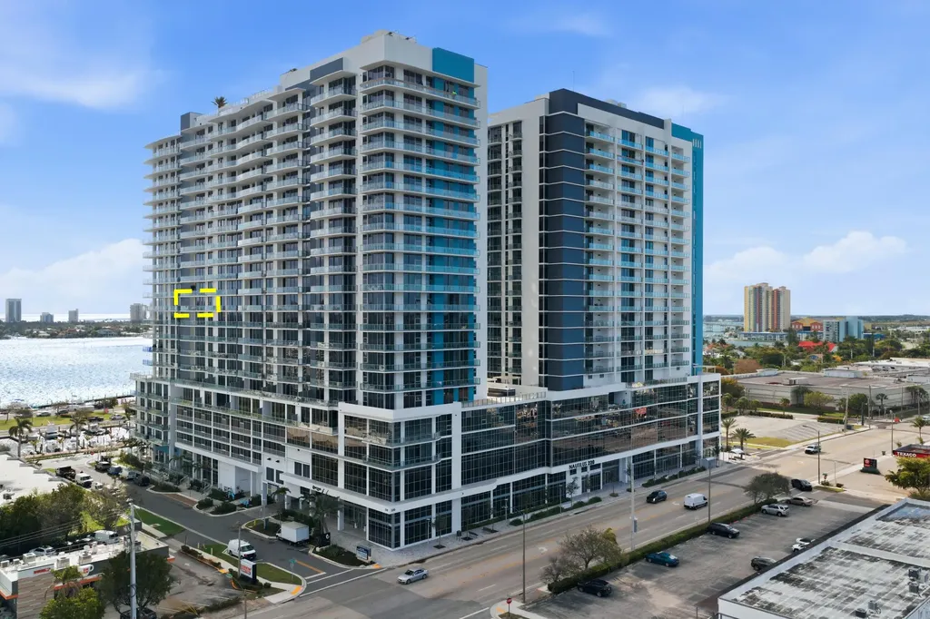 220 Lake Shore Drive Lake Park FL 33403