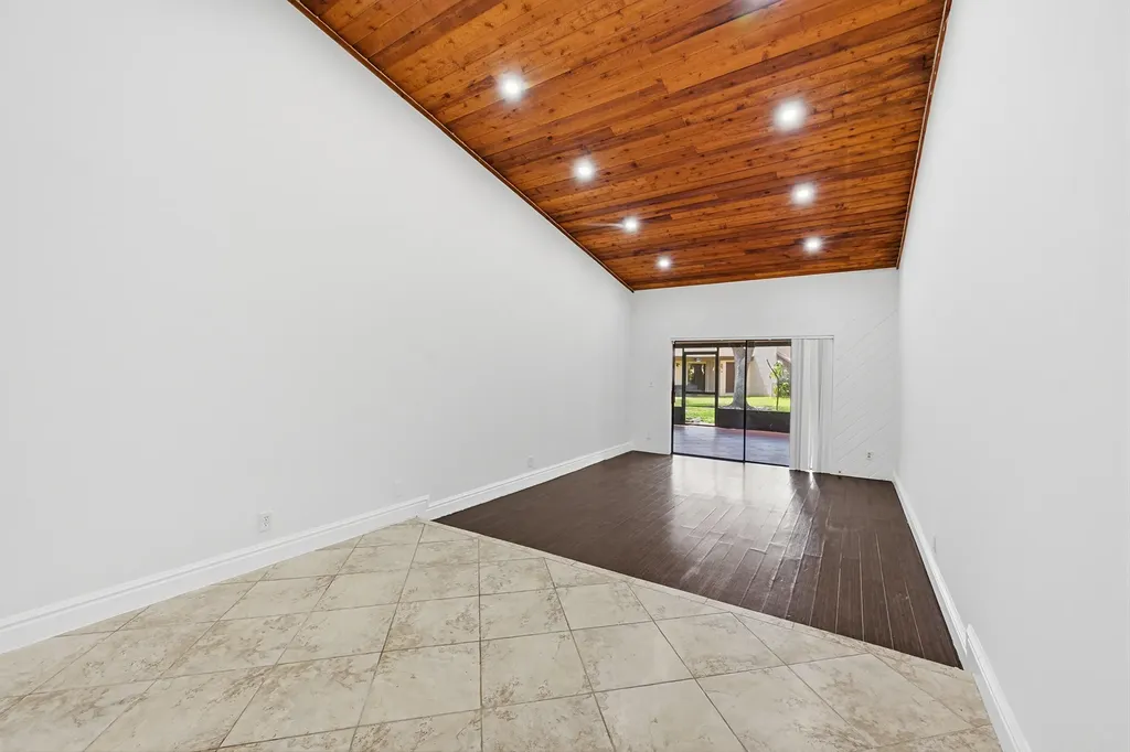 8336 NW 37th Place Sunrise FL 33351