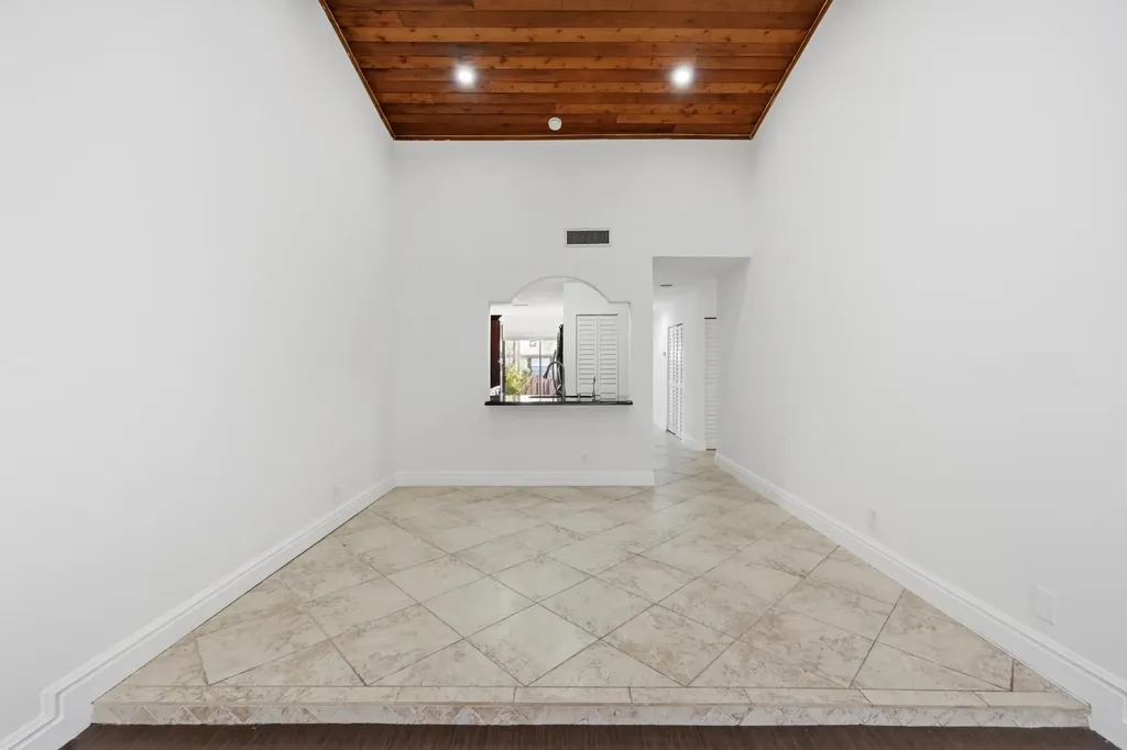 8336 NW 37th Place Sunrise FL 33351