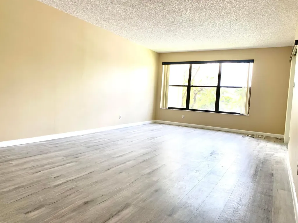 2312 S Cypress Bend Drive Pompano Beach FL 33069
