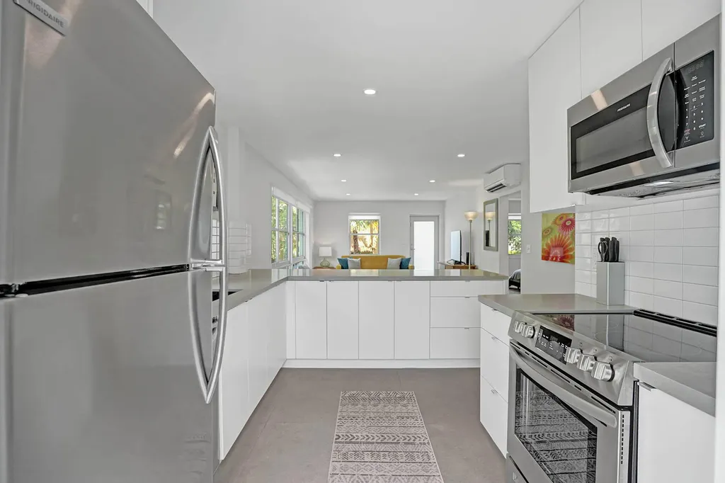 625 NE 13th Avenue Fort Lauderdale FL 33304