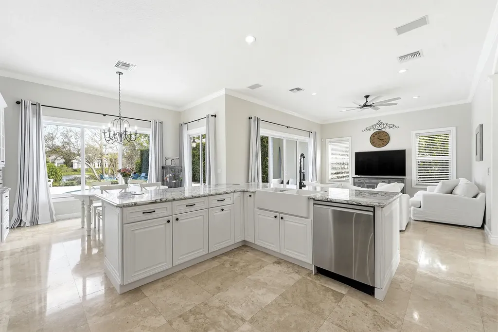 5038 NW 24th Circle Boca Raton FL 33431
