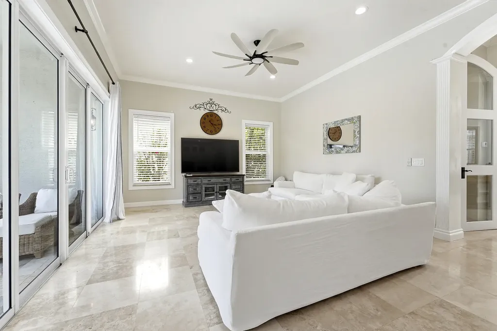 5038 NW 24th Circle Boca Raton FL 33431