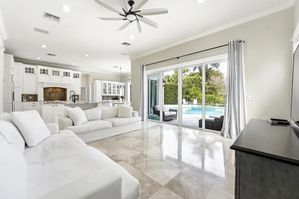 5038 NW 24th Circle Boca Raton FL 33431
