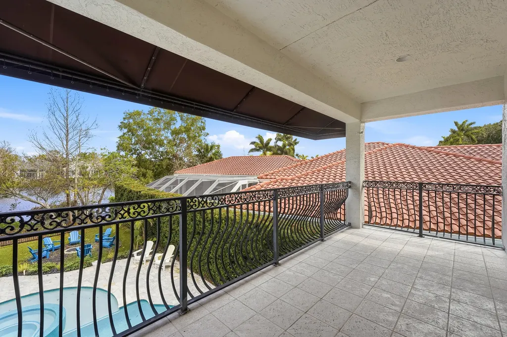 5038 NW 24th Circle Boca Raton FL 33431