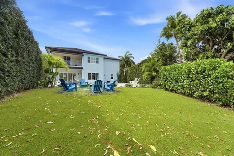 5038 NW 24th Circle Boca Raton FL 33431
