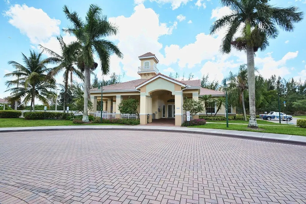 4706 SW 13th Street Deerfield Beach FL 33442