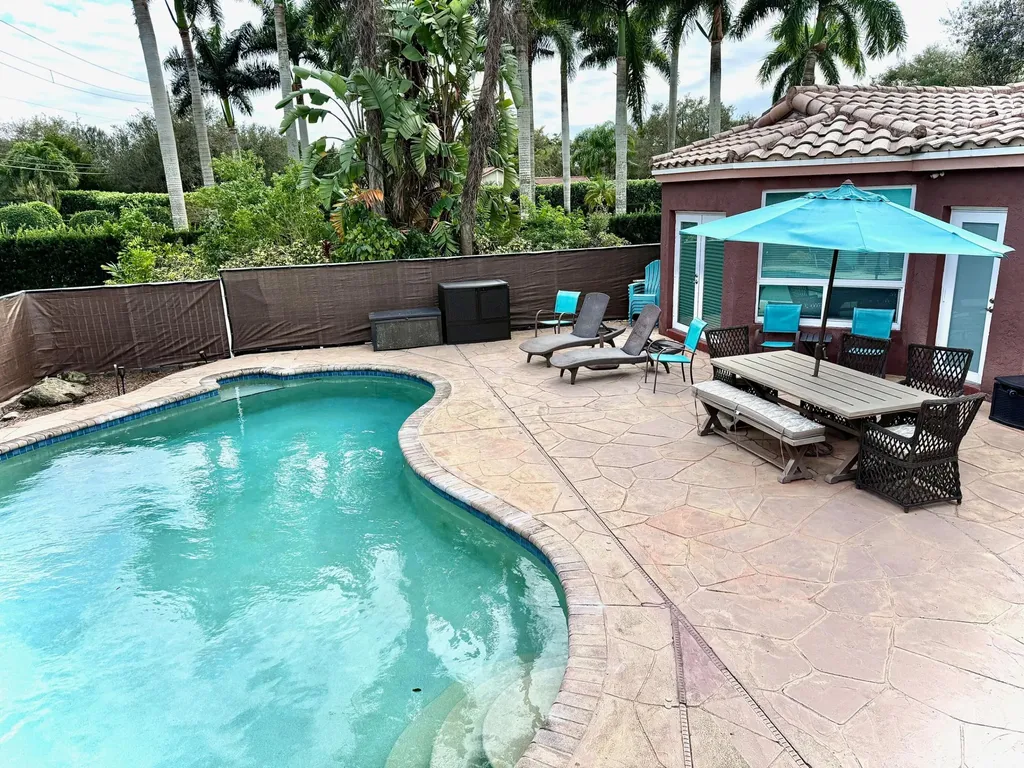 3290 SW 131st Terrace Davie FL 33330
