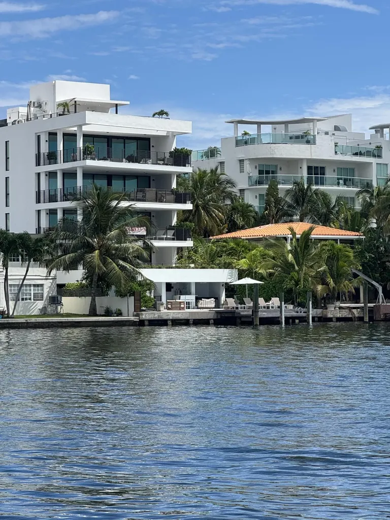 1930 Bay Drive Miami Beach FL 33141