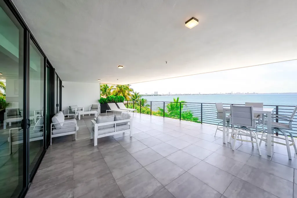 1930 Bay Drive Miami Beach FL 33141
