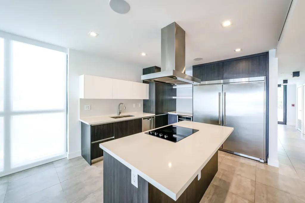 1930 Bay Drive Miami Beach FL 33141