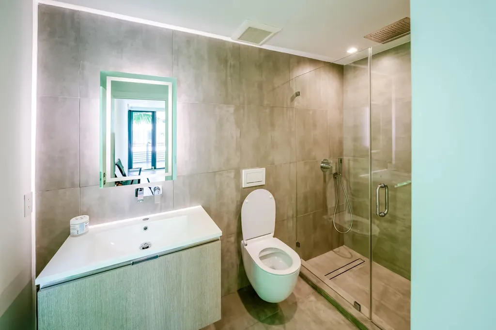 1930 Bay Drive Miami Beach FL 33141