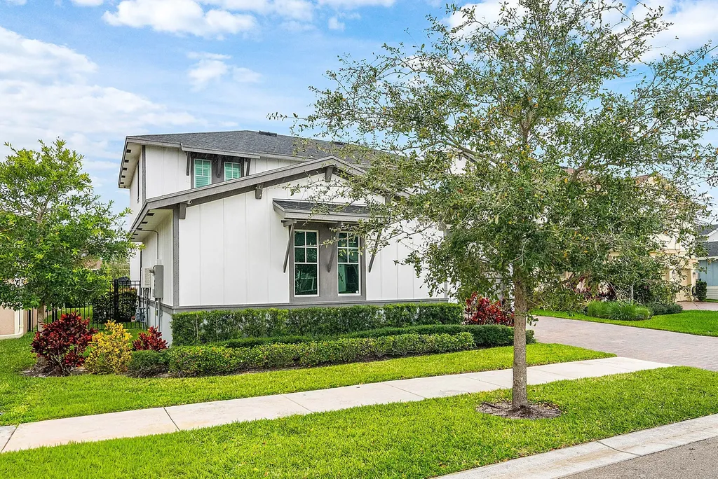 1261 Deer Haven Drive Loxahatchee FL 33470