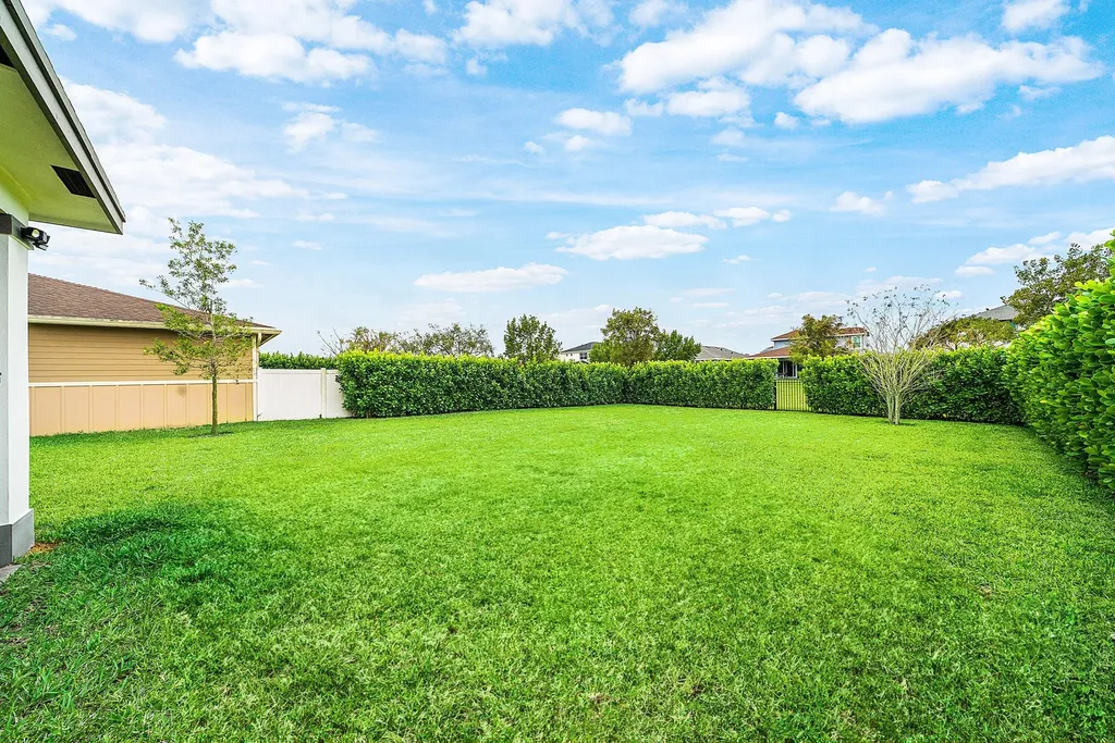 1261 Deer Haven Drive Loxahatchee FL 33470