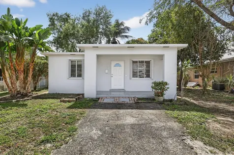 2438 Arthur Street Hollywood FL 33020