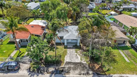2438 Arthur Street Hollywood FL 33020