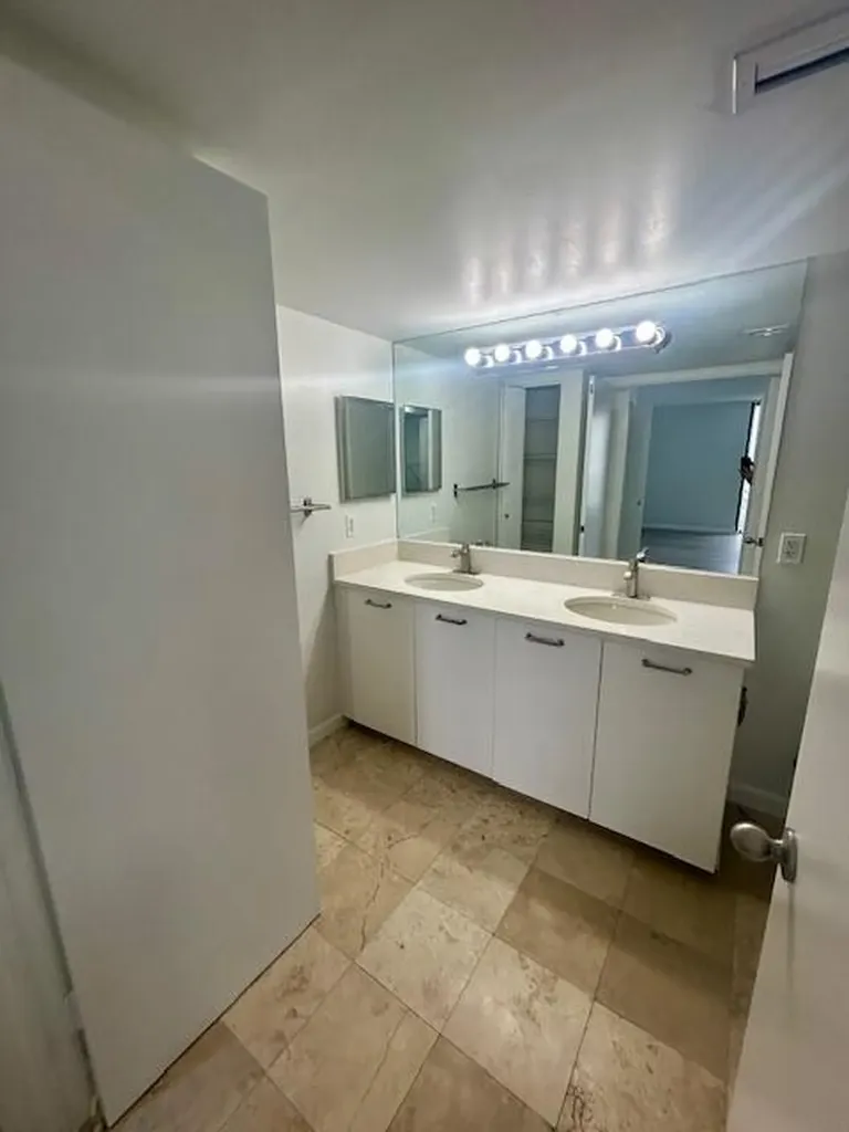 3300 NE 192 Street Aventura FL 33180