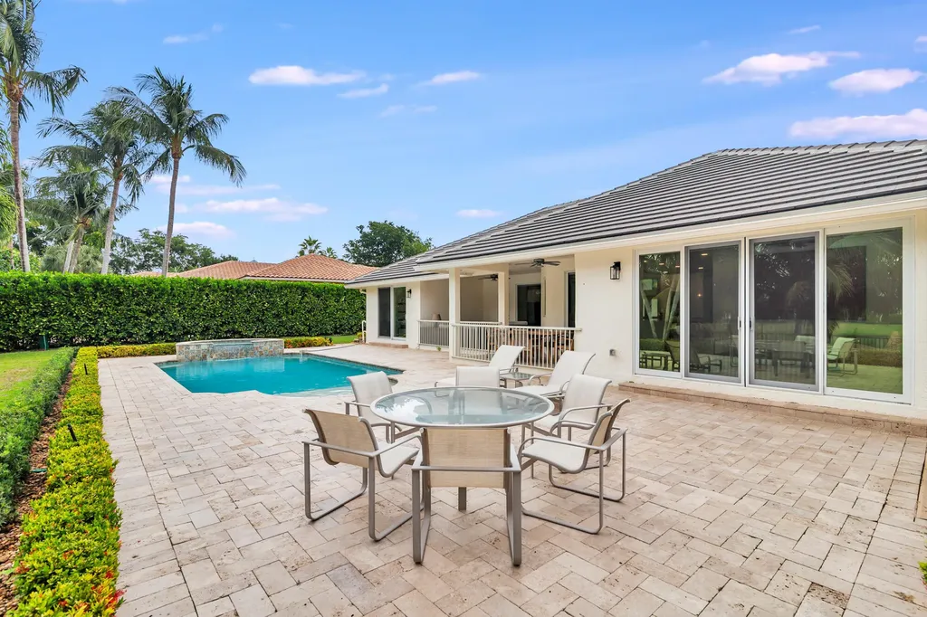 3317 Embassy Drive West Palm Beach FL 33401
