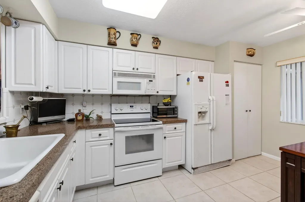 5952 Regal Glen Drive Boynton Beach FL 33437
