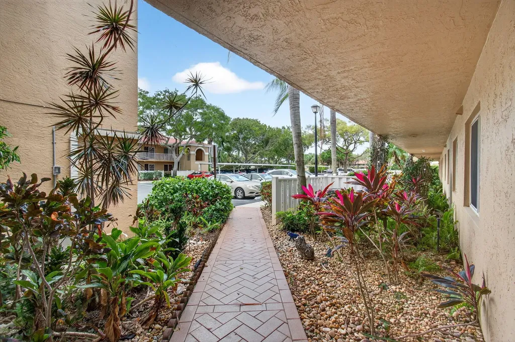 5952 Regal Glen Drive Boynton Beach FL 33437
