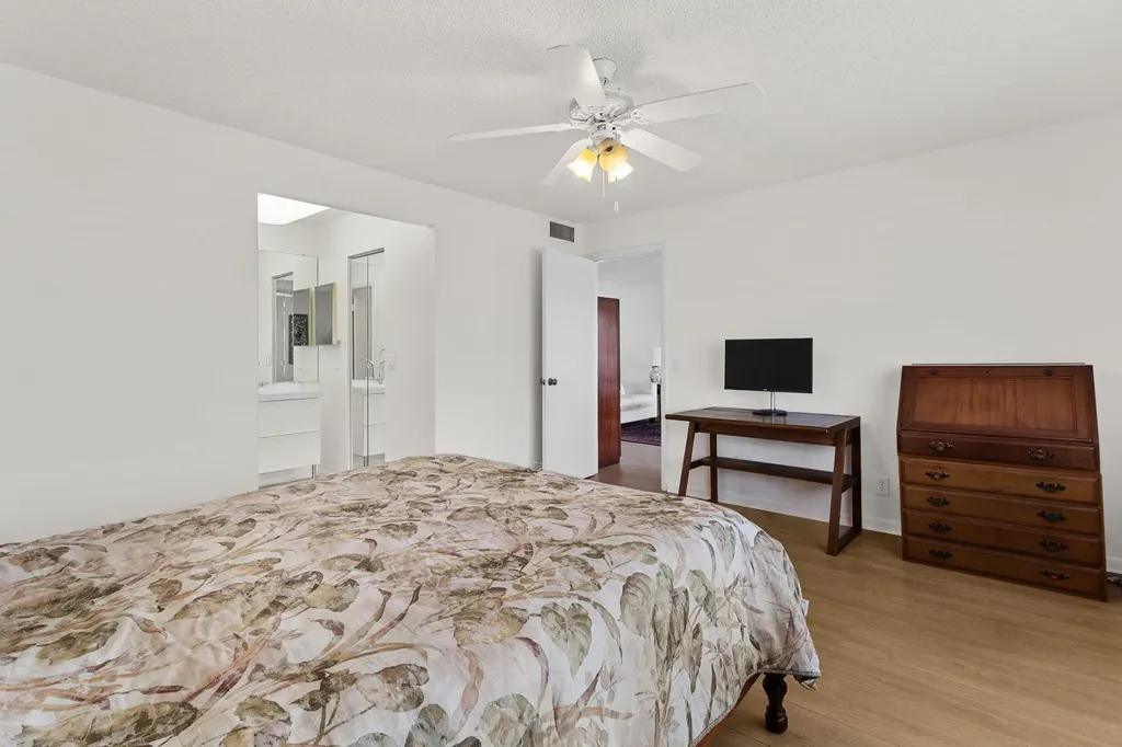 9861 Sunrise Lakes Boulevard Sunrise FL 33322