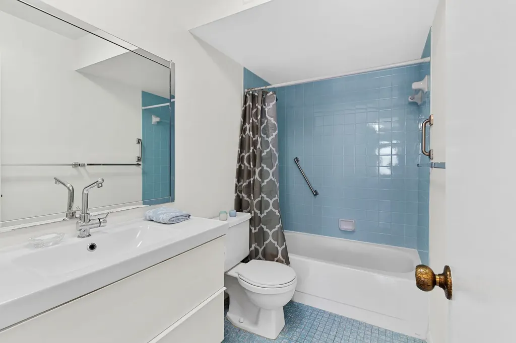9861 Sunrise Lakes Boulevard Sunrise FL 33322