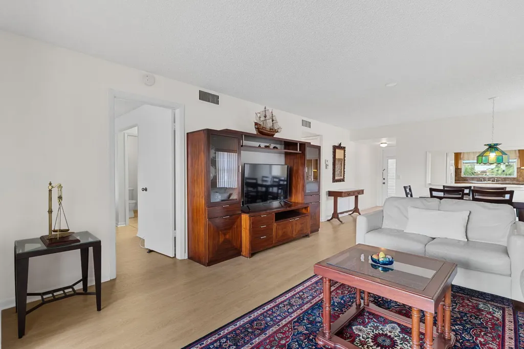 9861 Sunrise Lakes Boulevard Sunrise FL 33322