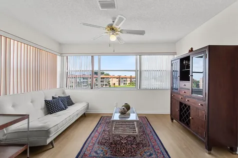 9861 Sunrise Lakes Boulevard Sunrise FL 33322