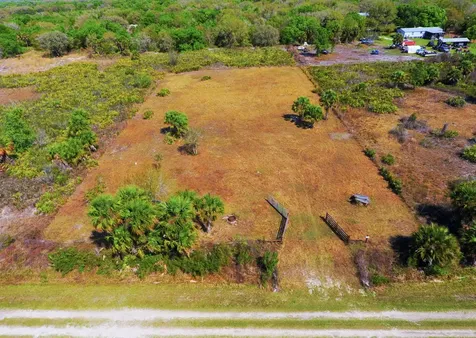 19785 NW 284th Street Okeechobee FL 34972