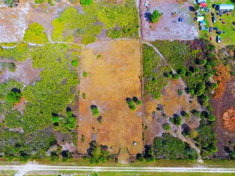 19785 NW 284th Street Okeechobee FL 34972