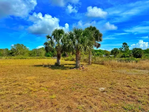19785 NW 284th Street Okeechobee FL 34972