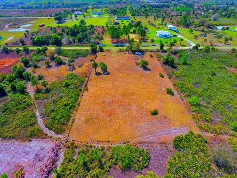 19785 NW 284th Street Okeechobee FL 34972