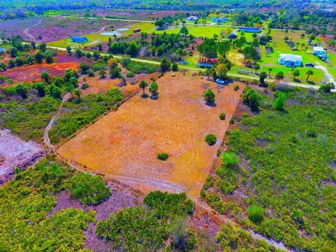 19785 NW 284th Street Okeechobee FL 34972
