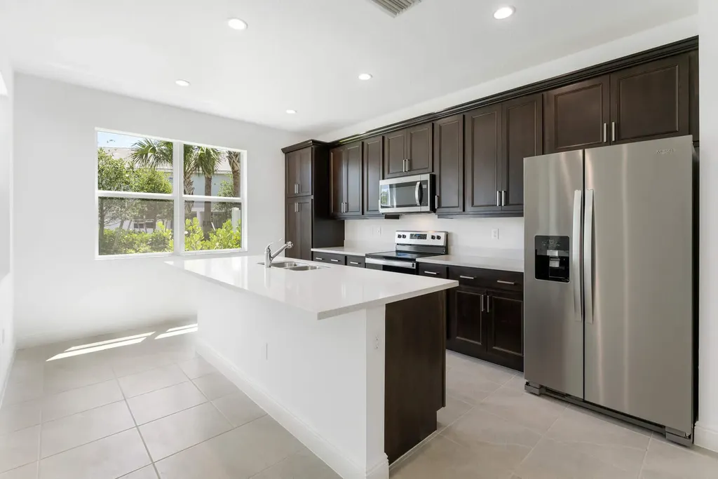 552 Sanderling Circle Deerfield Beach FL 33442
