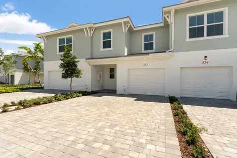 552 Sanderling Circle Deerfield Beach FL 33442