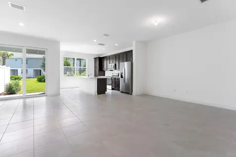 552 Sanderling Circle Deerfield Beach FL 33442