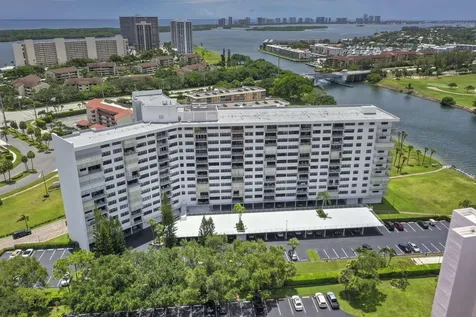 336 Golfview Road North Palm Beach FL 33408