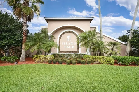 2675 Pyes Harbour West Palm Beach FL 33411