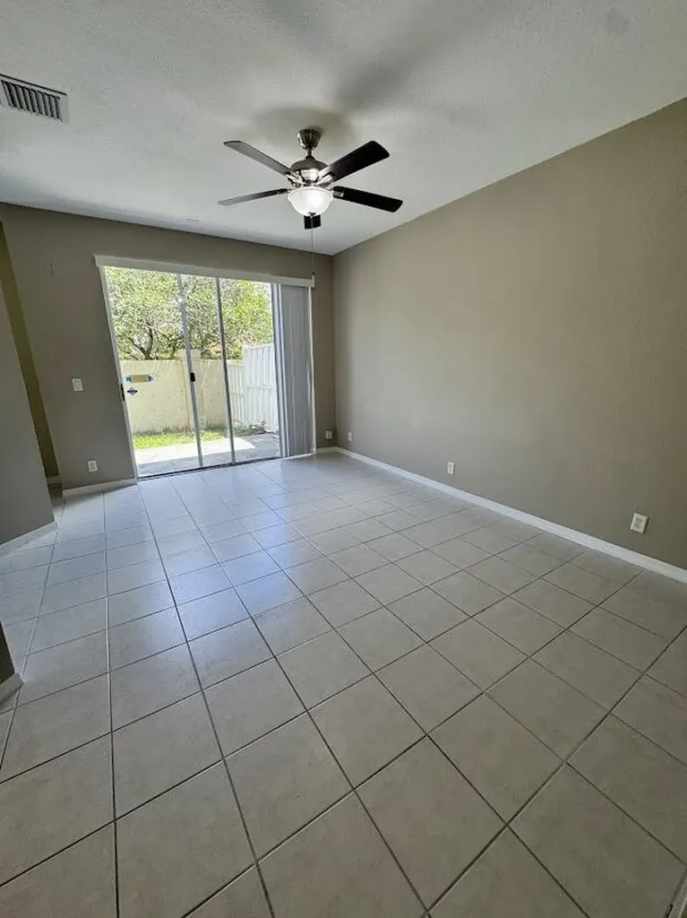 4030 NW 90th Way Sunrise FL 33351