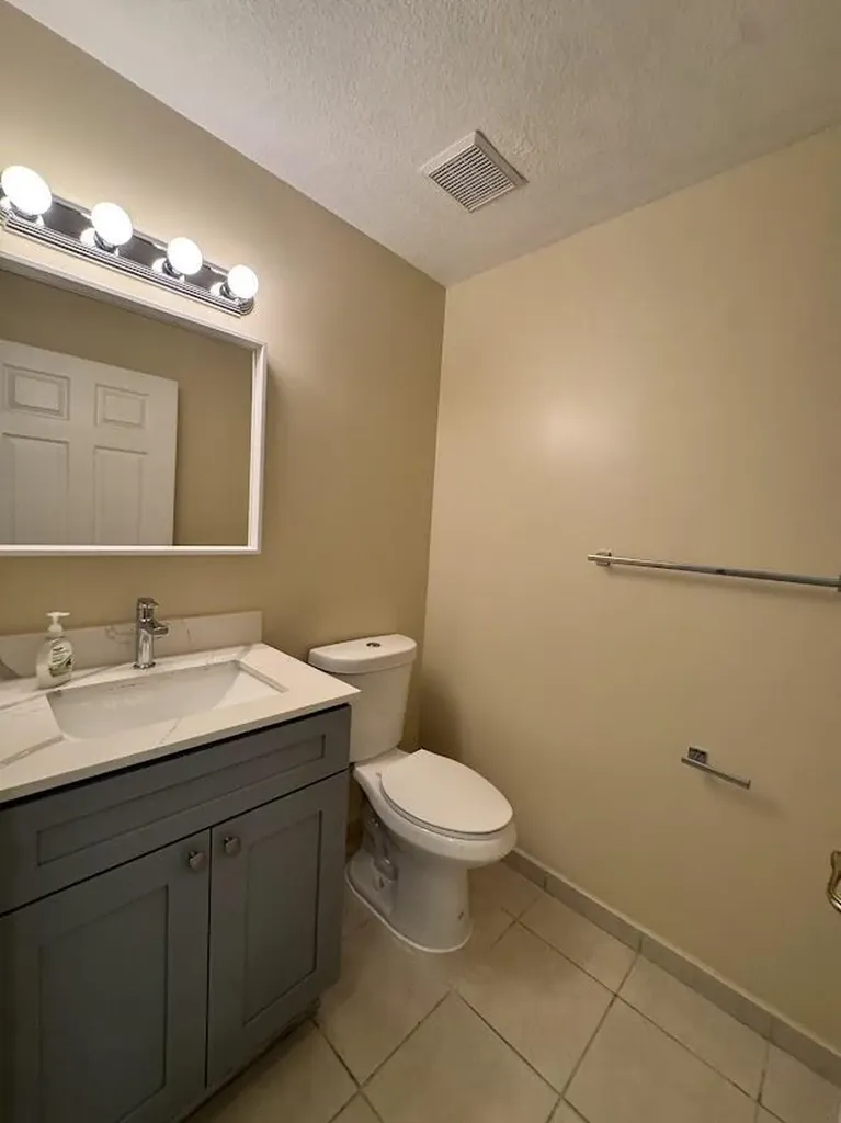 4030 NW 90th Way Sunrise FL 33351