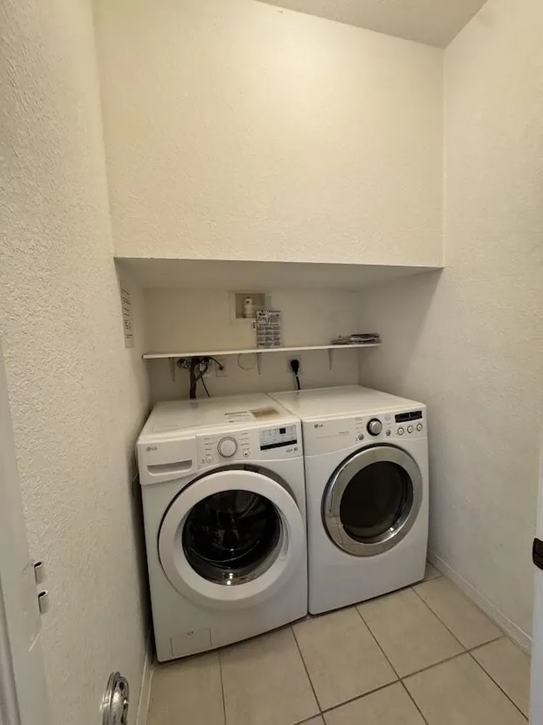4030 NW 90th Way Sunrise FL 33351