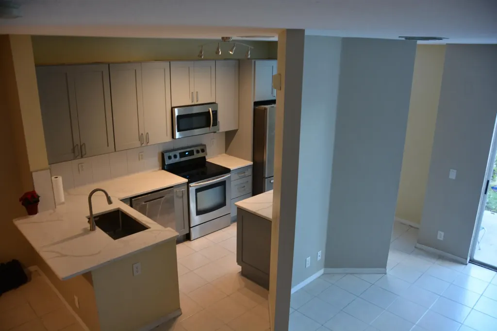 4030 NW 90th Way Sunrise FL 33351